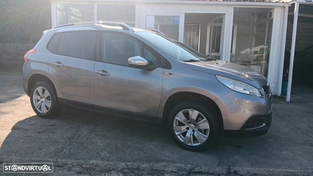 Peugeot 2008 1.2 PureTech Style - 4