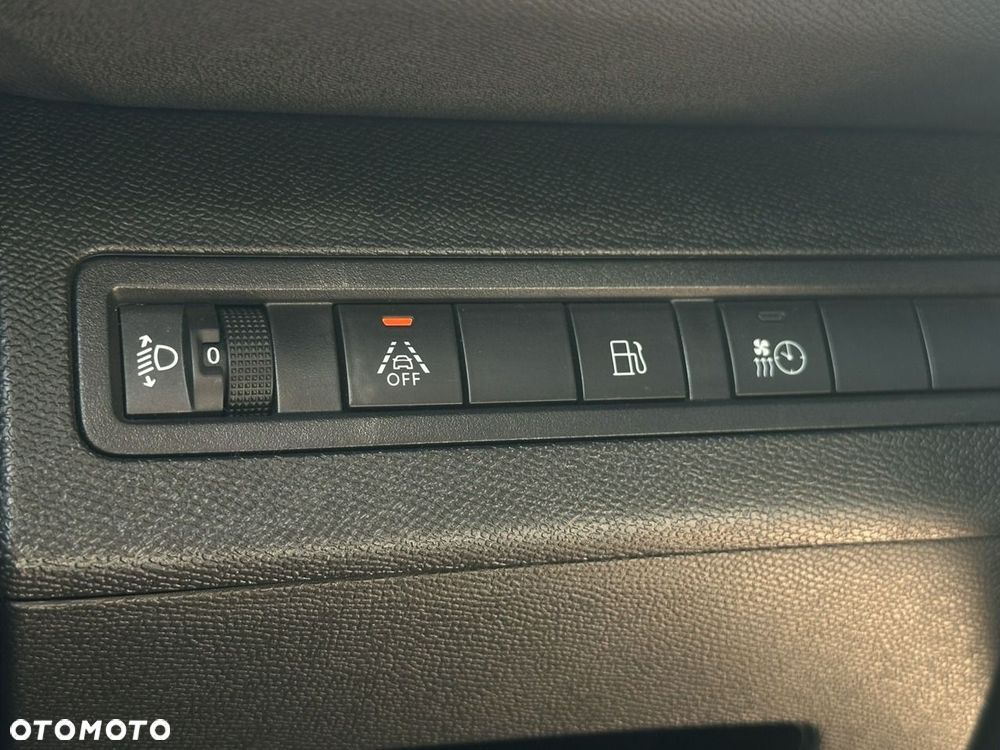 Peugeot 3008 225 e-EAT8 Allure Pack - 26
