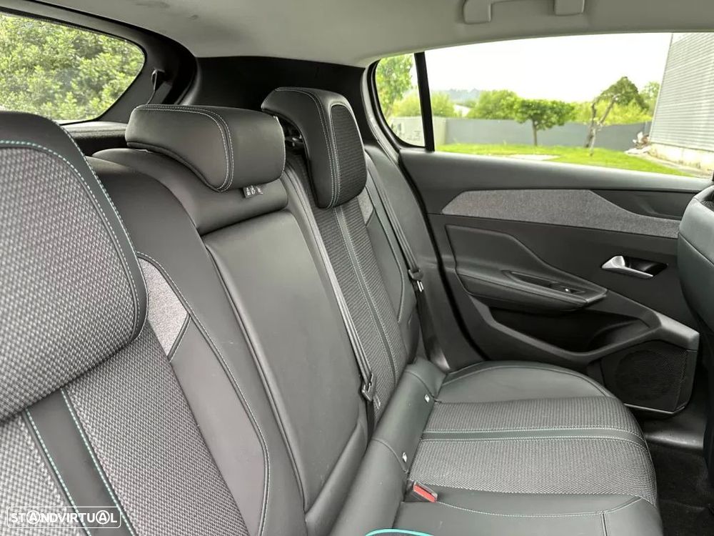 Peugeot 308 1.5 BlueHDi Allure EAT8 - 18