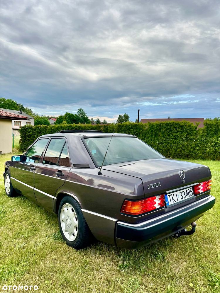Mercedes-Benz W201 (190) - 3