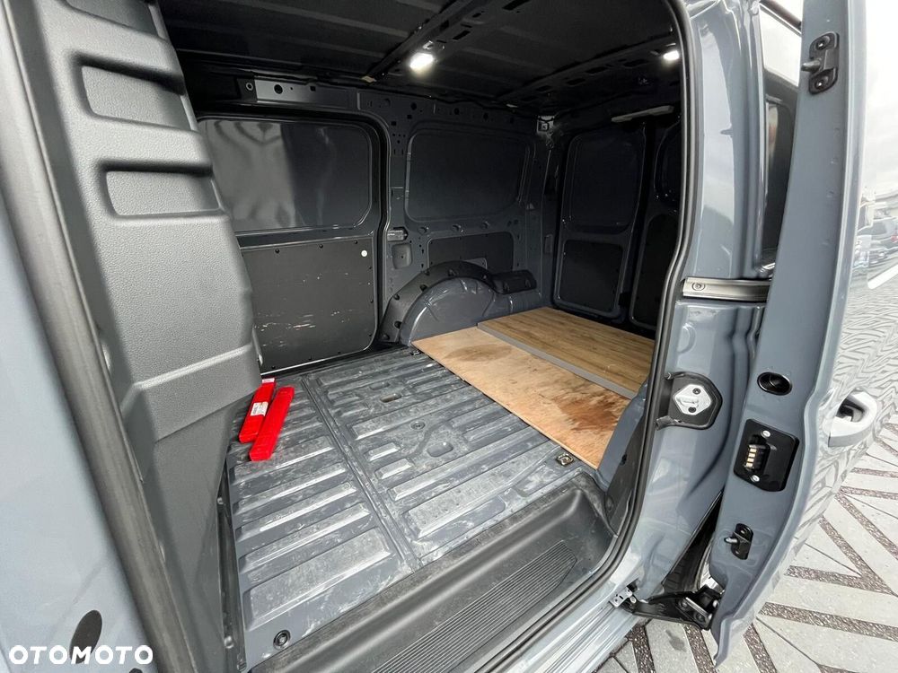 Volkswagen Caddy MAXI Cargo 1.5 TSI 84 kW 6-G - 13