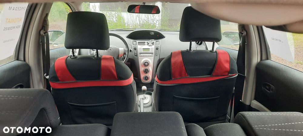 Toyota Yaris - 12