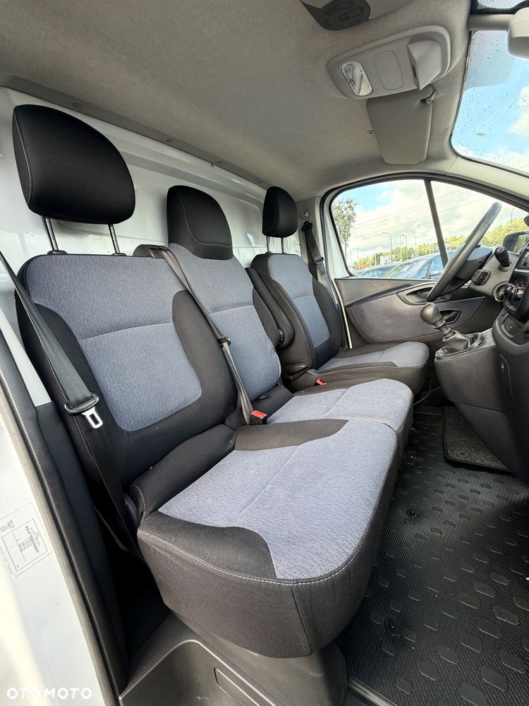 Opel Vivaro - 10