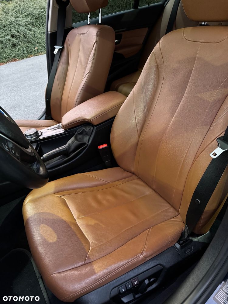BMW Seria 3 328i Luxury Line - 9