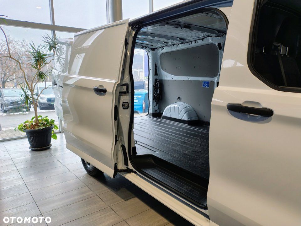 Ford Transit Custom - 13