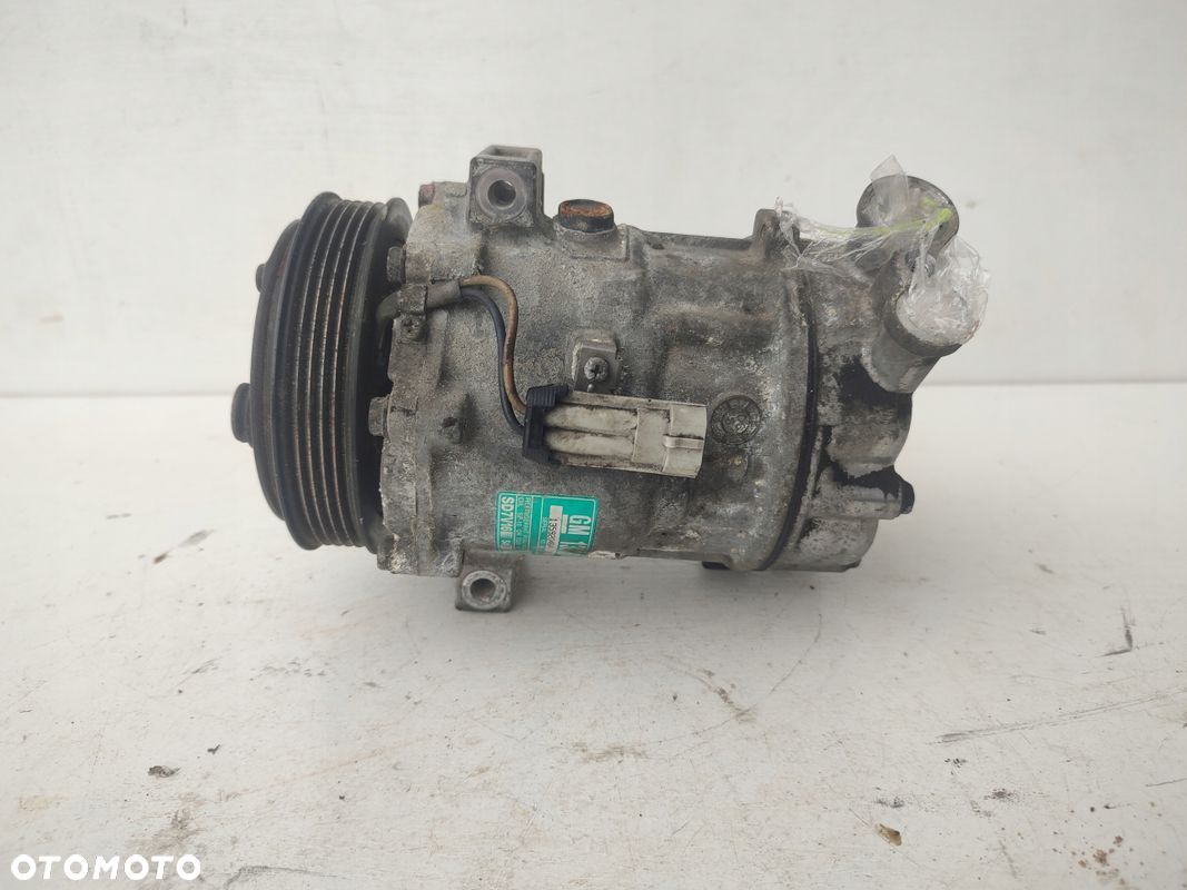 Sprężarka klimatyzacji OPEL VECTRA C SIGNUM 1.8B 13217307 - 1