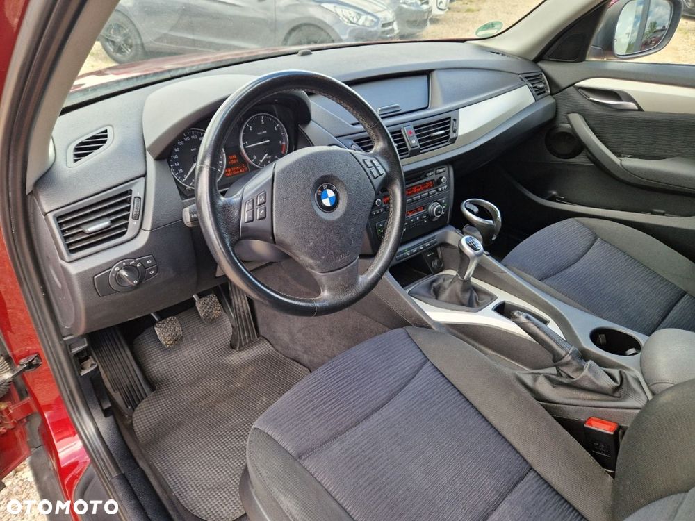 BMW X1 xDrive18d Sport Line - 6