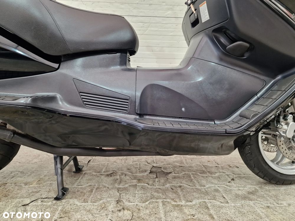 Suzuki Burgman - 24