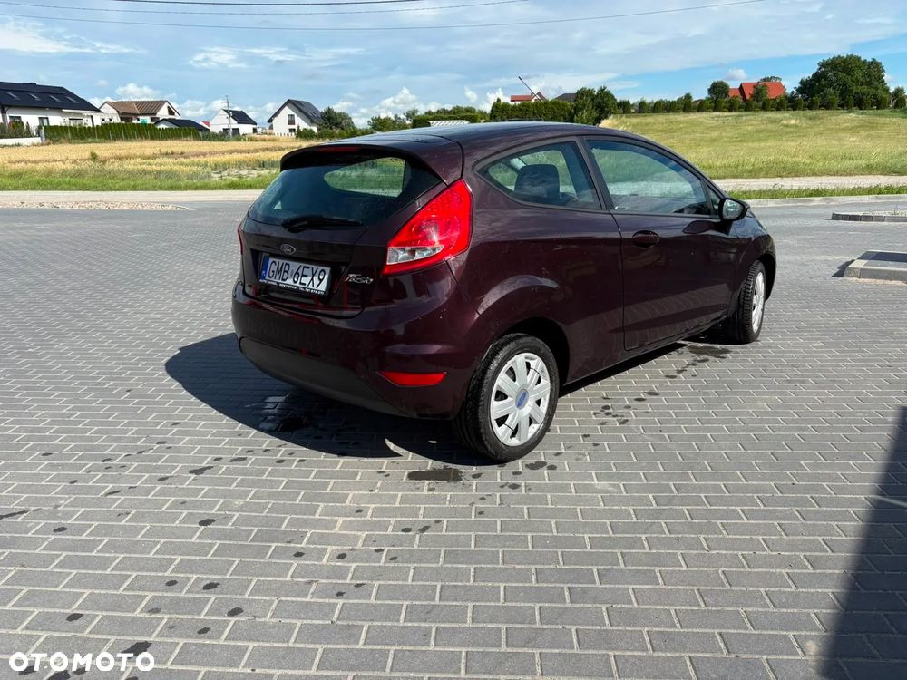 Ford Fiesta 1.25 Ambiente EU5 - 4