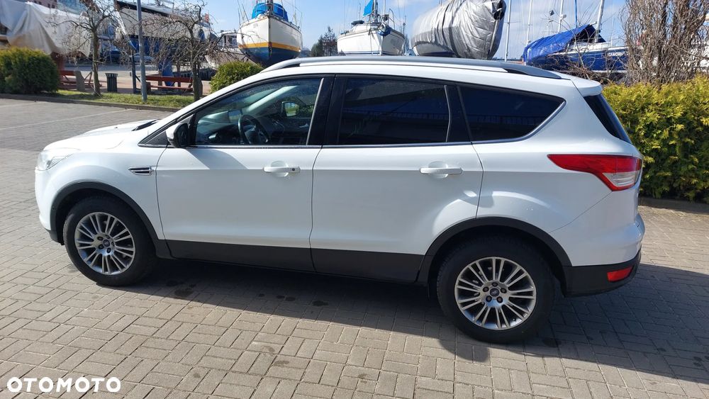Ford Kuga 1.6 EcoBoost 2x4 Titanium - 10