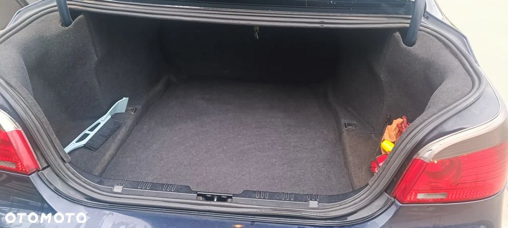 BMW Seria 5 525d - 7