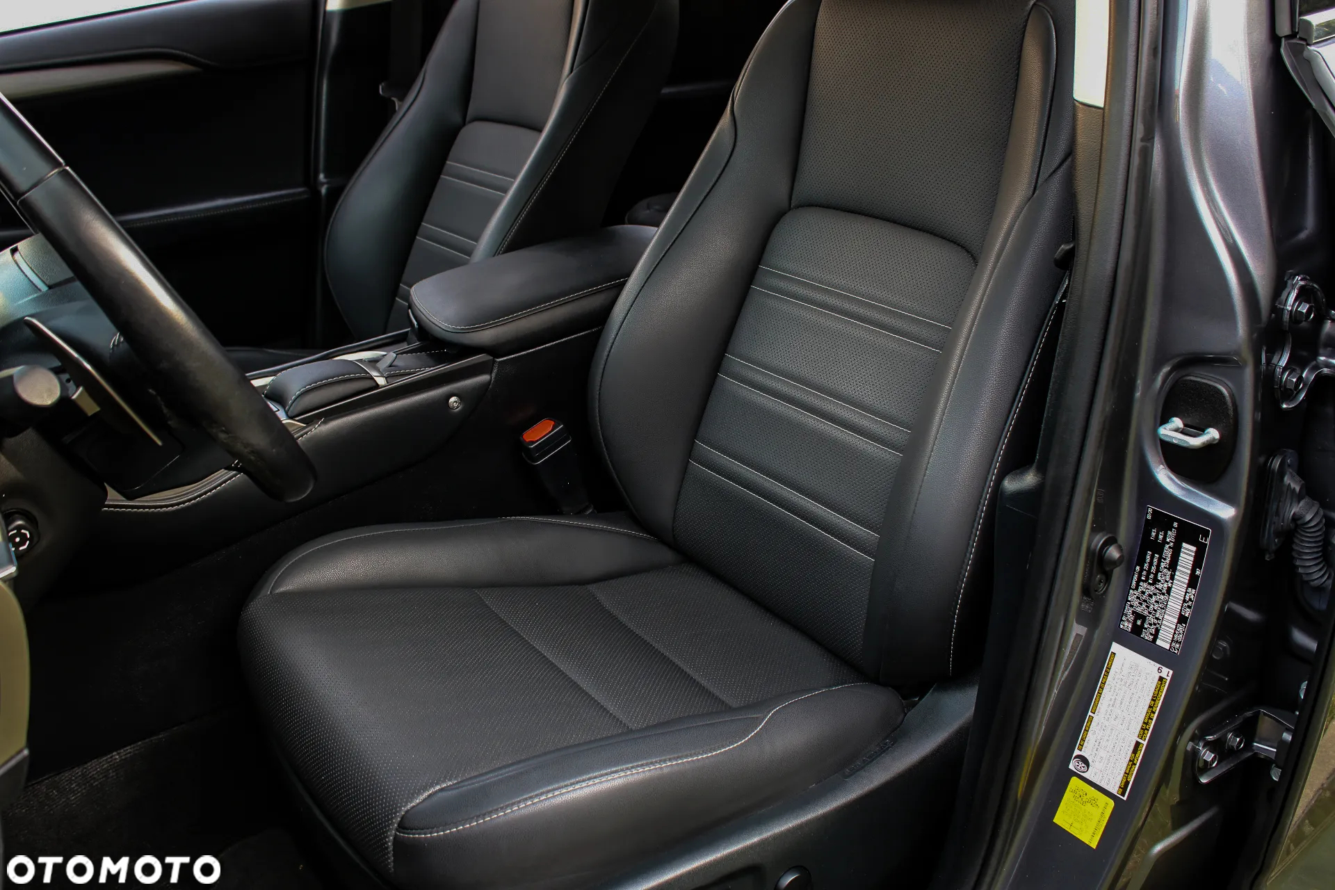 Lexus NX 350h Prestige AWD - 30