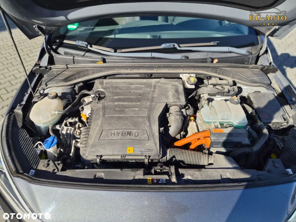 Hyundai IONIQ - 39