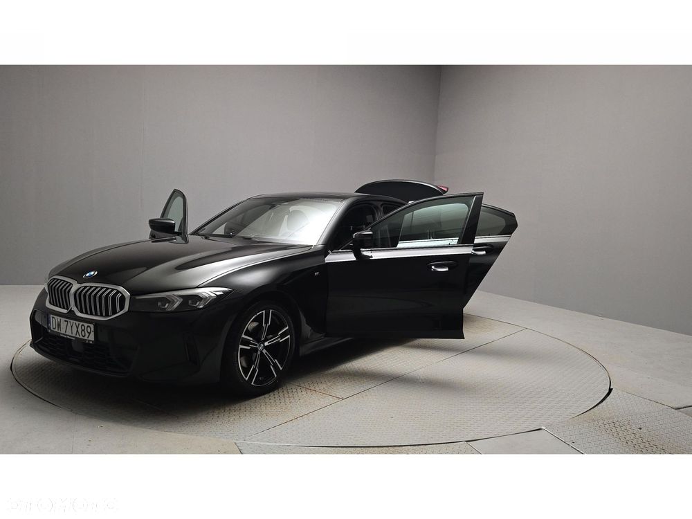 BMW Seria 3 320d xDrive mHEV M Sport - 13