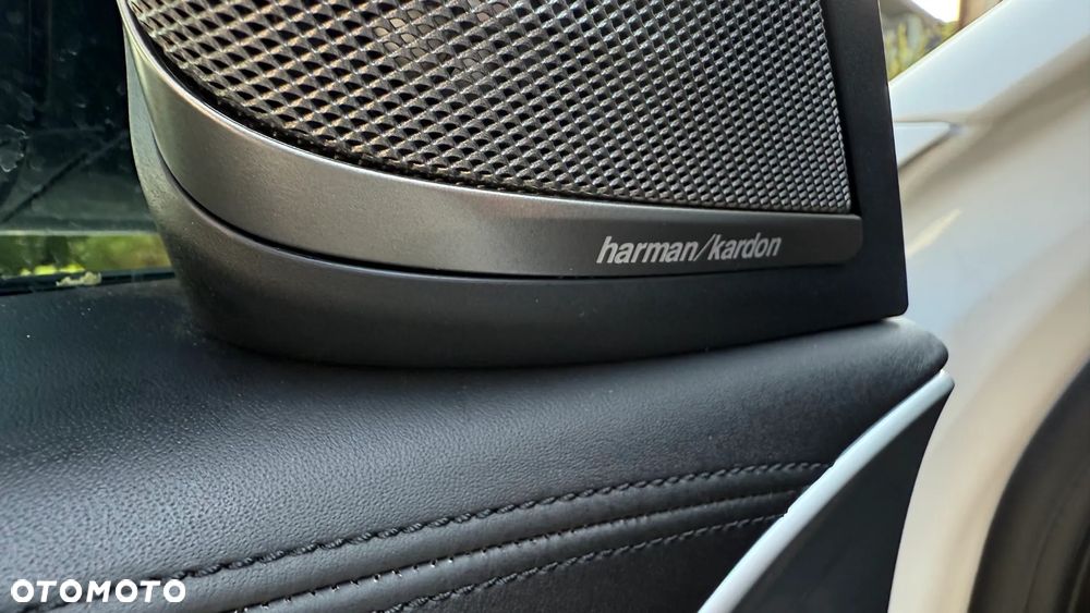 BMW Seria 5 M550i xDrive sport - 16