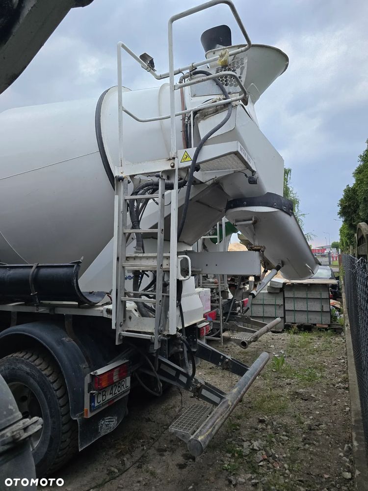 Mercedes-Benz Arocs 3243 - 7