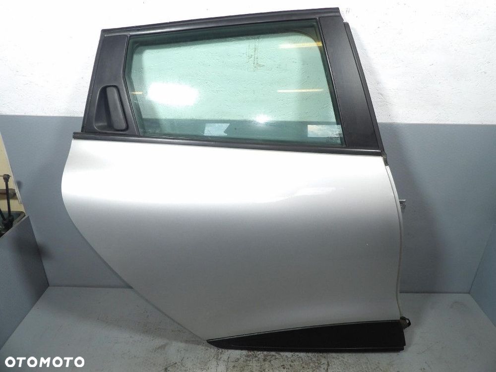 RENAULT CLIO 4 IV KOMBI DRZWI TYŁ PRAWE TED69