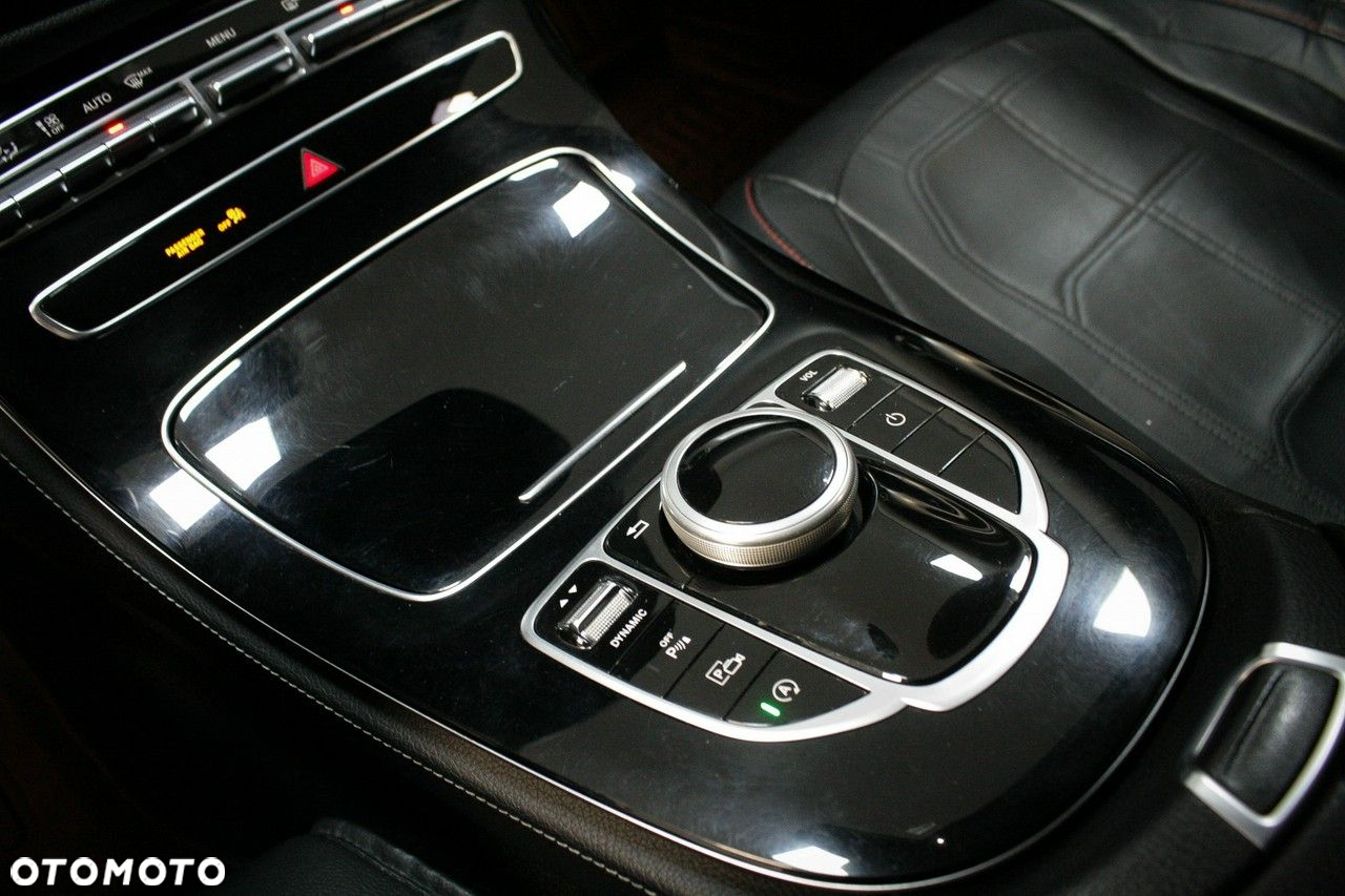 Mercedes-Benz Klasa E - 18