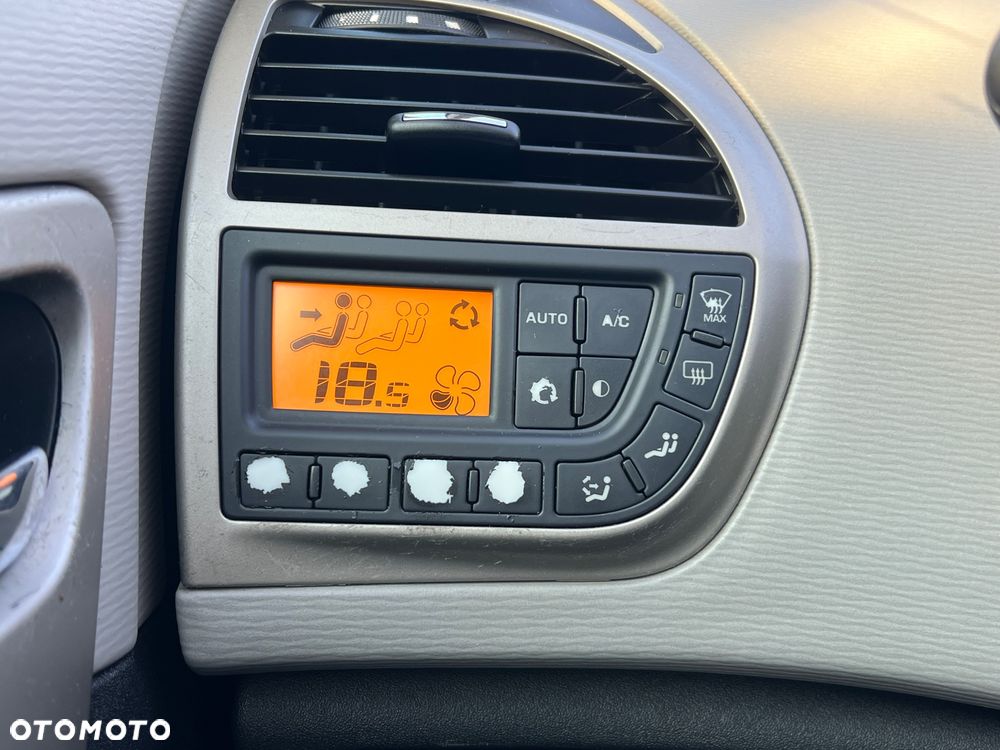 Citroën C4 Picasso 2.0i Exclusive MCP - 20
