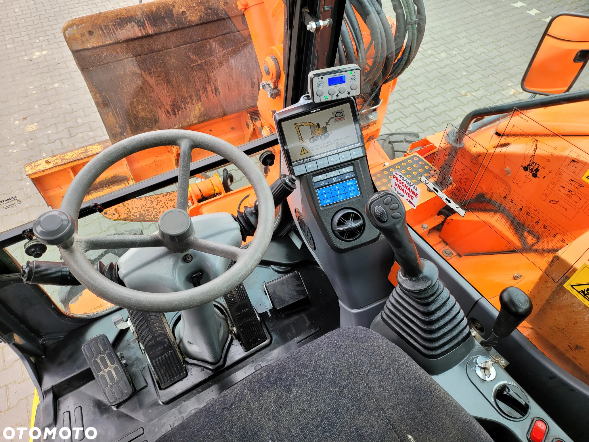 Komatsu PW98 MR8 / SPROWADZONA Z FRANCJI / 6 880 MTH / 2014 ROK / - 17