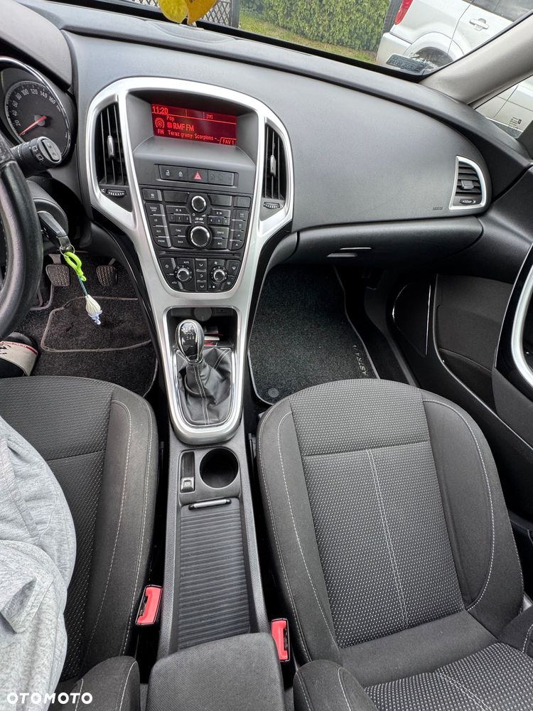 Opel Astra 1.4 T Essentia - 14