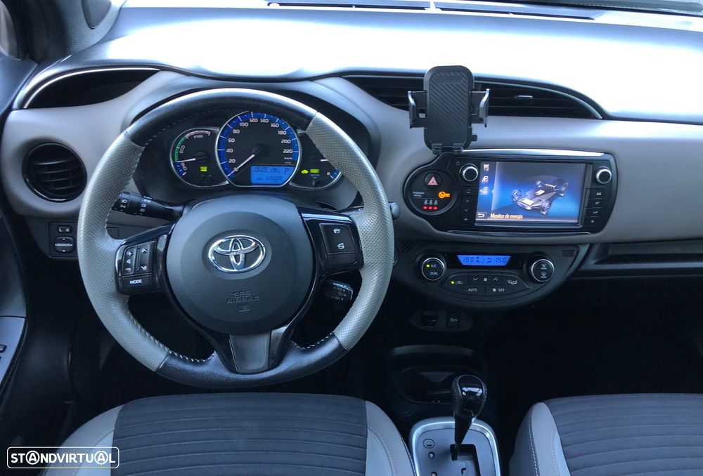 Toyota Yaris 1.5 HSD Comfort - 27