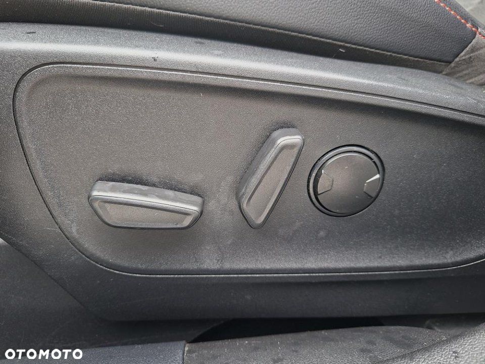 Ford Kuga - 18