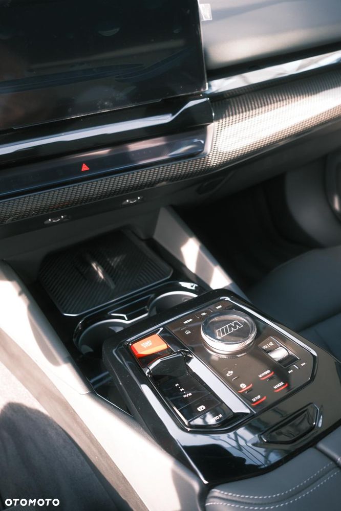 BMW M5 PHEV - 10