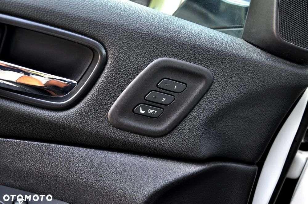 Honda CR-V 2.0i-VTEC 4WD Automatik Elegance - 17