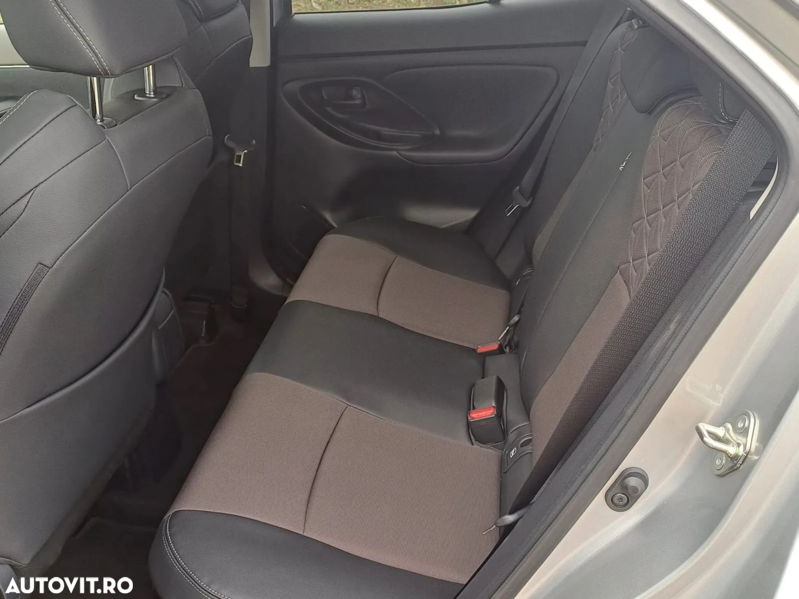 Toyota Yaris Cross 1.5 VVT-i HSD 130 4x2 HEV Exclusive - 7