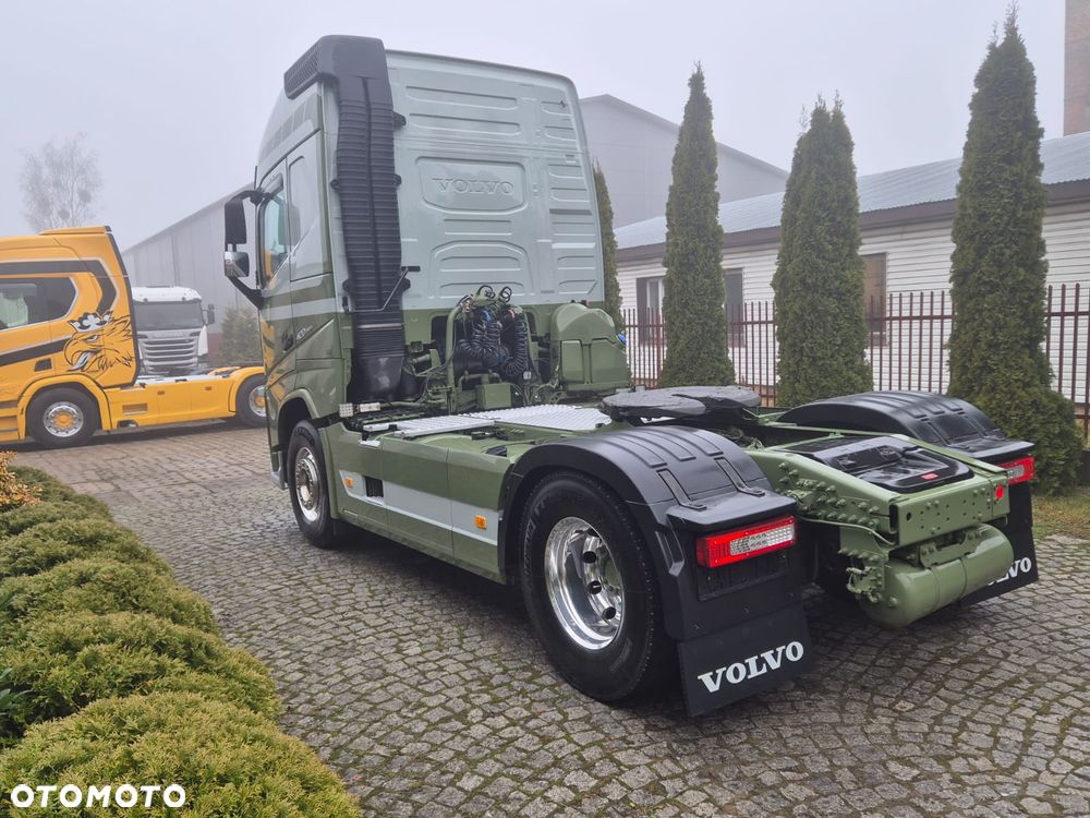 Volvo FH GLOBETROTTER - 4