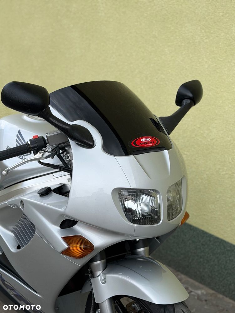 Honda VFR - 2