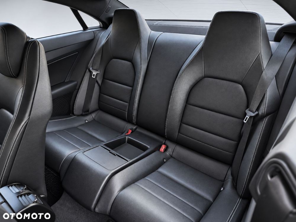 Mercedes-Benz Klasa E 250 CGI BlueEFFICIENCY Automatik Avantgarde - 29