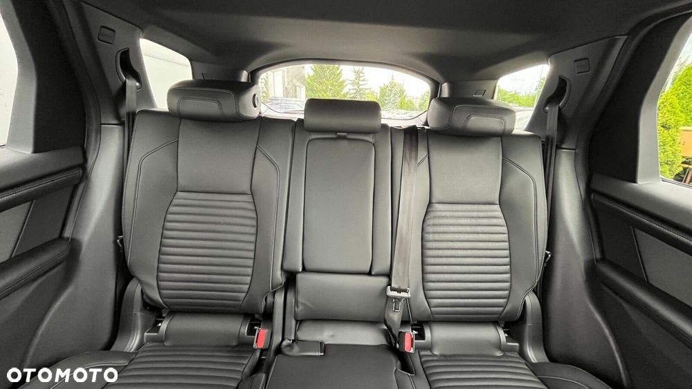 Land Rover Discovery Sport - 11