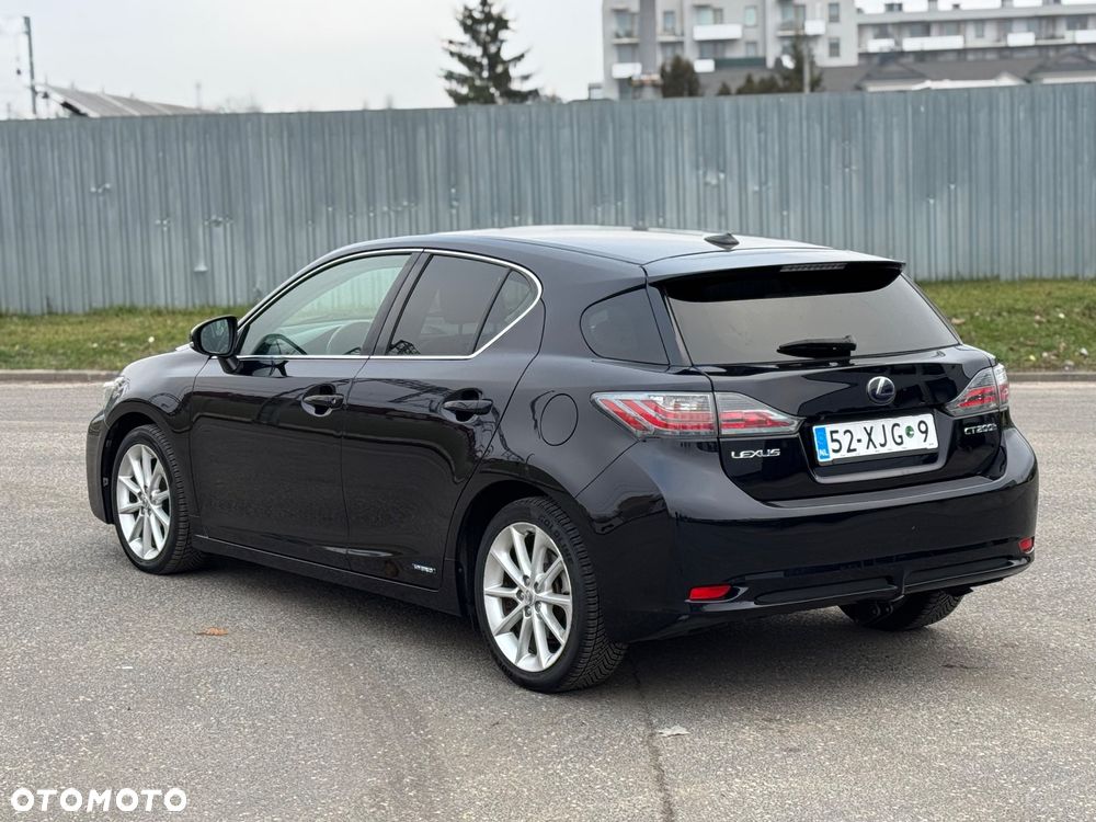 Lexus CT 200h Prestige - 2