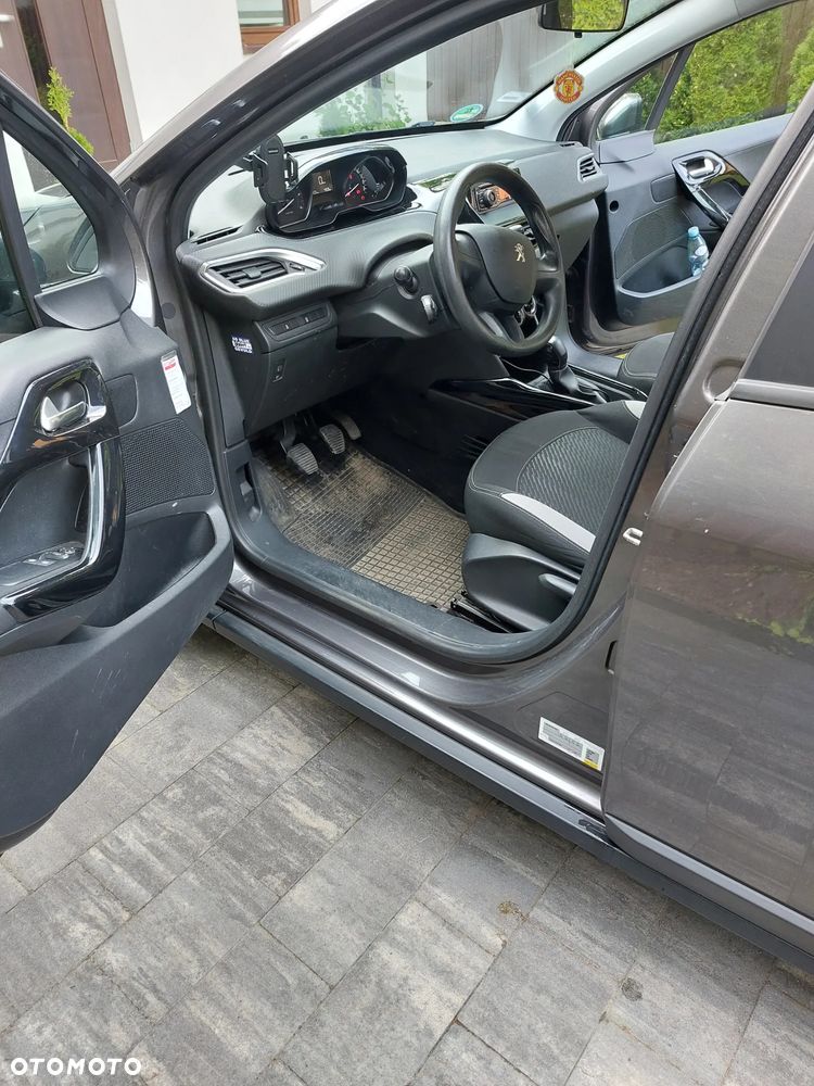 Peugeot 2008 - 11