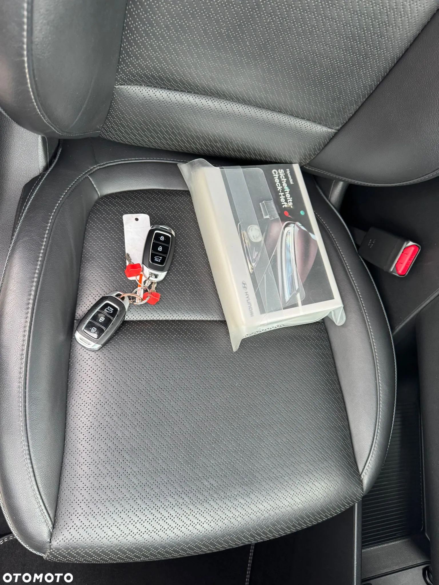 Hyundai Kona Electric 64kWh Premium - 32