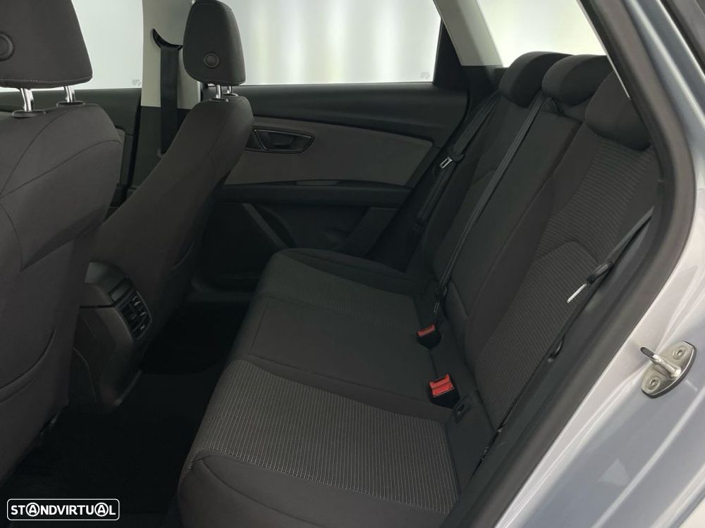 SEAT Leon 1.6 TDI Style S/S — fotografia 11
