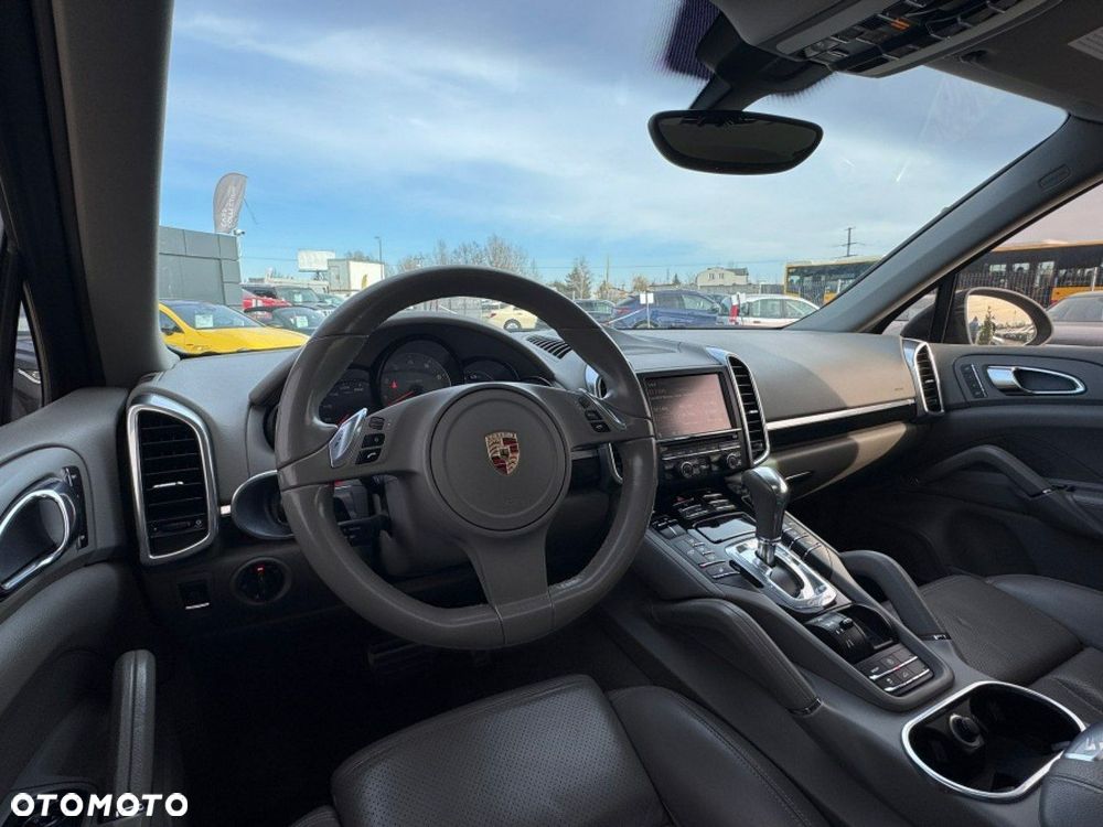 Porsche Cayenne S - 11