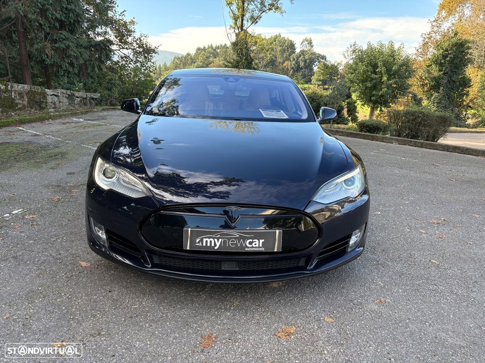 Tesla Model S - 1