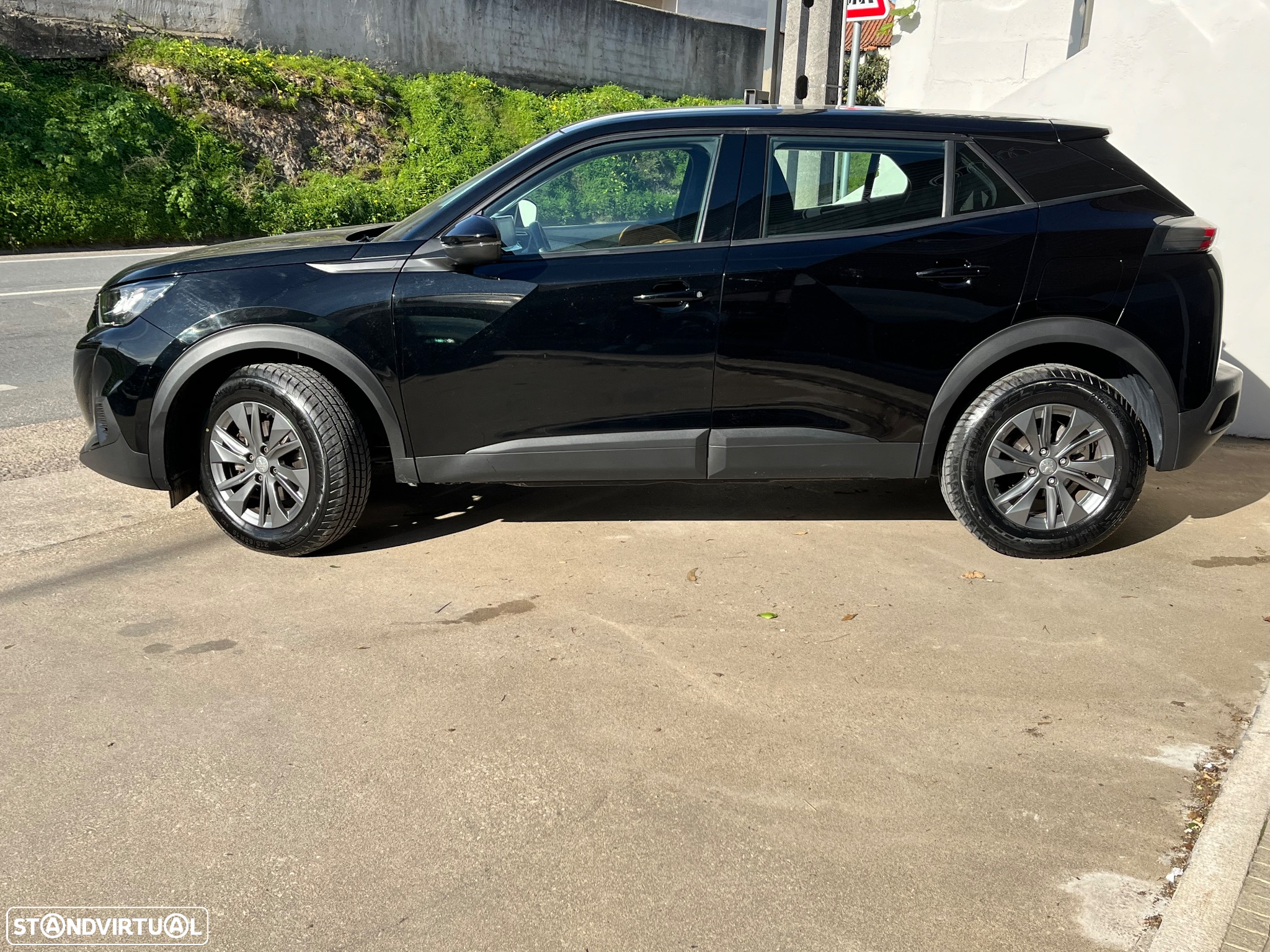 Peugeot 2008 1.2 PureTech Active Pack - 2