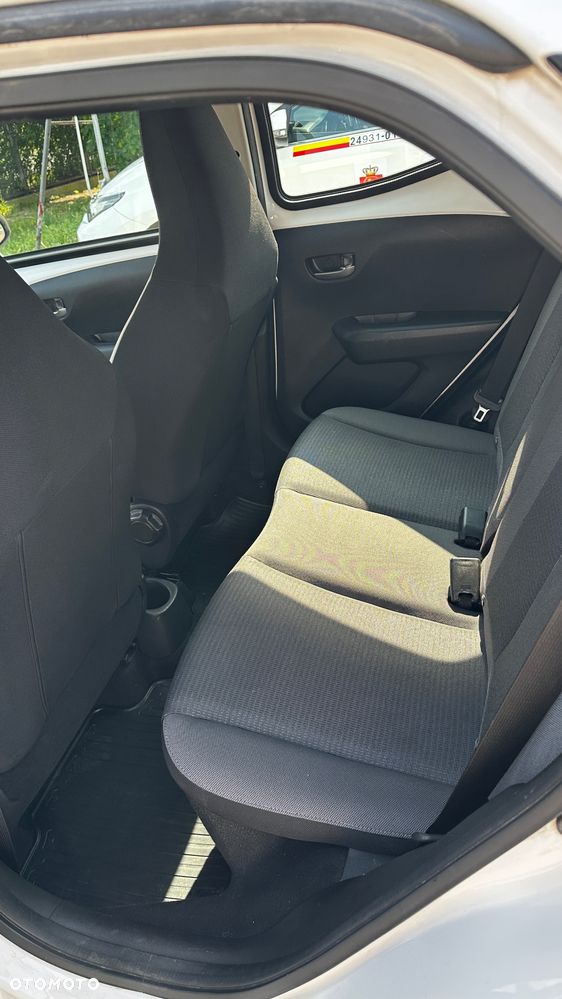 Toyota Aygo x - 14