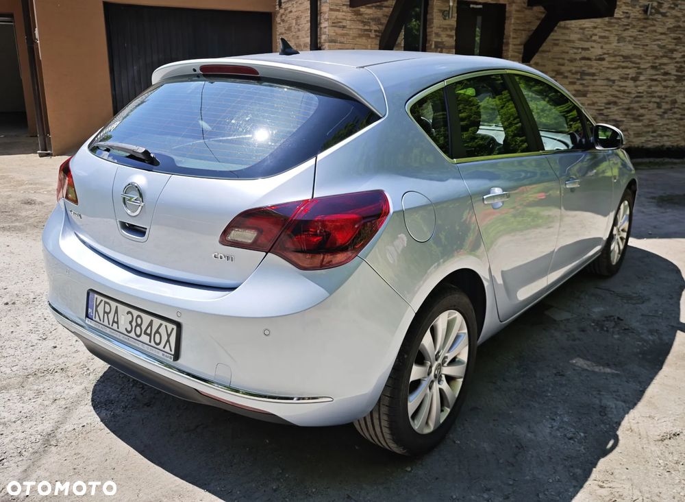 Opel Astra 1.6 CDTI Cosmo - 18