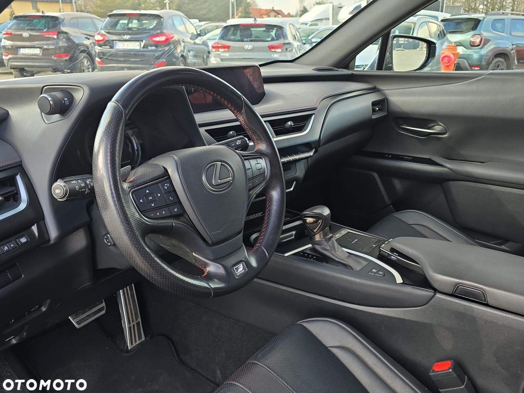 Lexus UX - 16