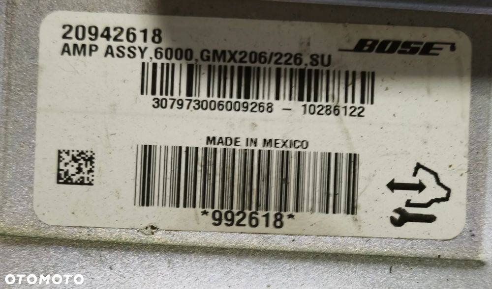 CADILLAC CTS II 08- WZMACNIACZ BOSE 20942618 - 2