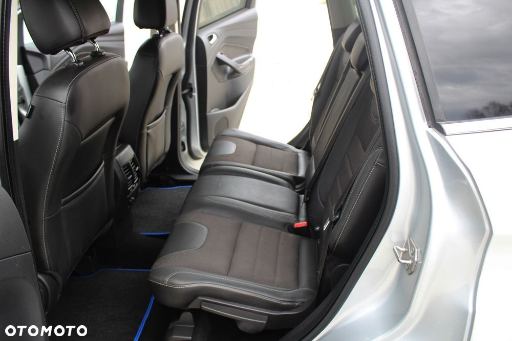 Ford Kuga 2.0 TDCi 4x4 Titanium - 6