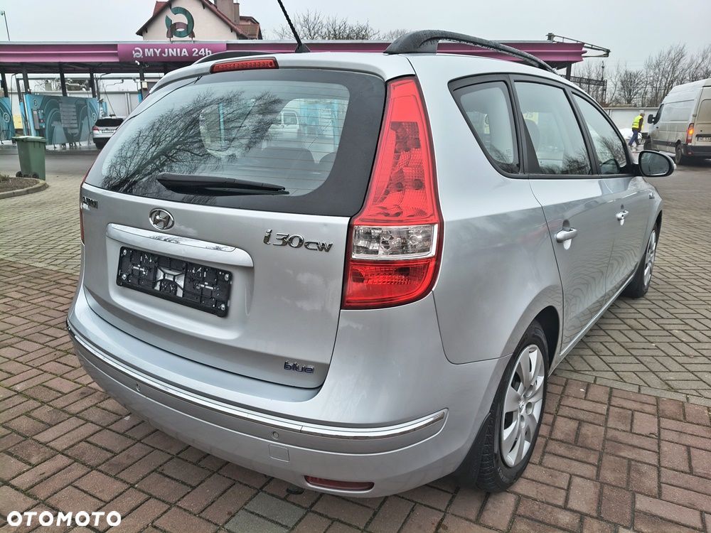 Hyundai i30 1.6 blue Classic - 13
