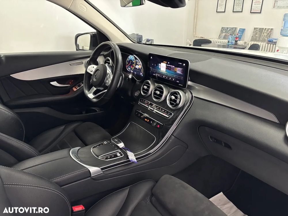 Mercedes-Benz GLC 300 de 4Matic 9G-TRONIC AMG Line Plus - 19