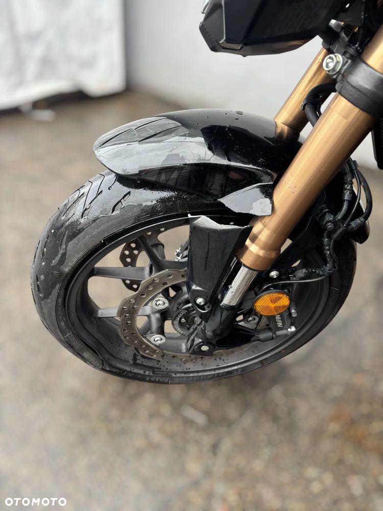 Honda CB - 8