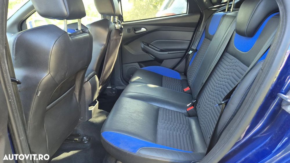 Ford Focus - 16